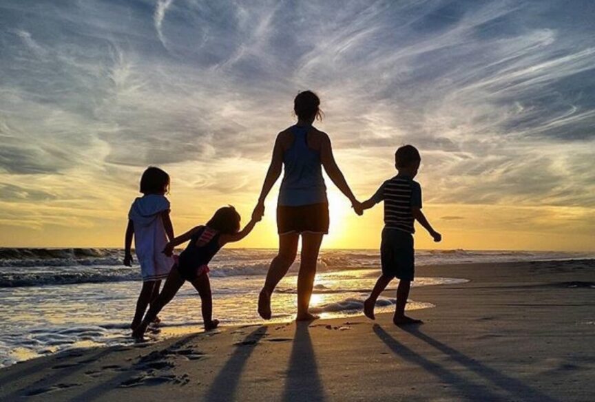 family-fun_t20_kjeQvK (1)