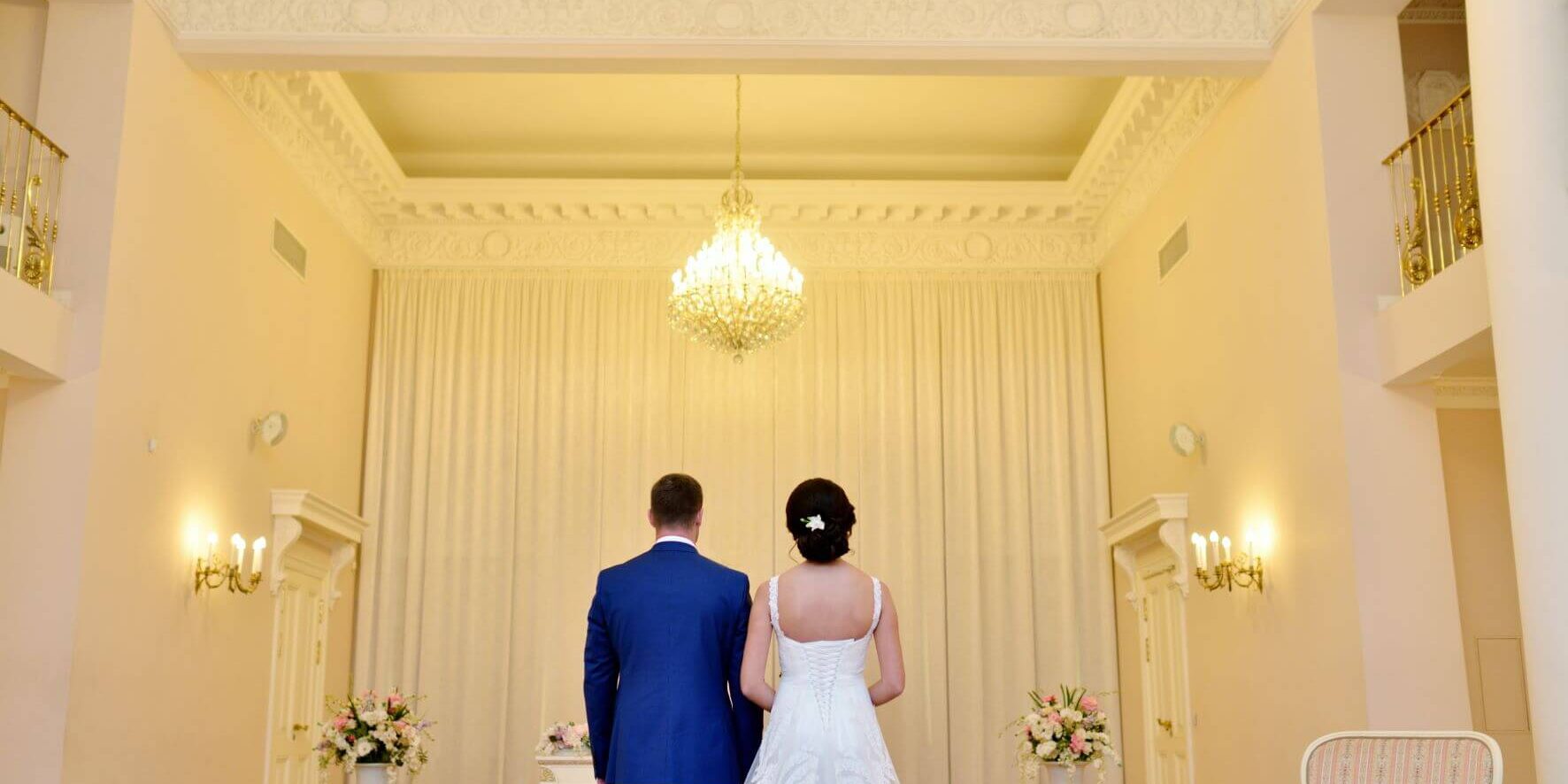 beauty-bride-and-handsome-groom-are-registering-th-2021-08-26-16-24-00- (1)